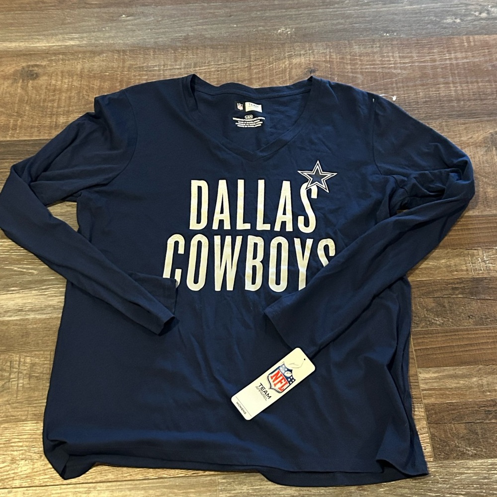 Women's  Navy Dallas cowboys XL v neck NWT 153